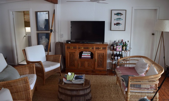Sydney House | Instant off grid relaxation, within 1.5 hours drive and boat from Sydney