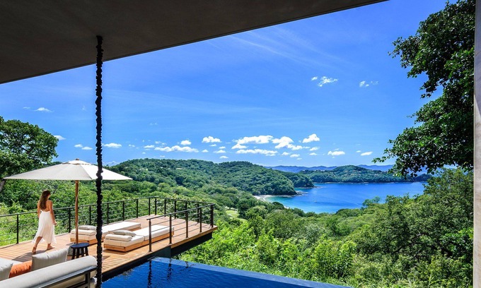 Papagayo Peninsula House | International Artist’s Winter home in Paradise!