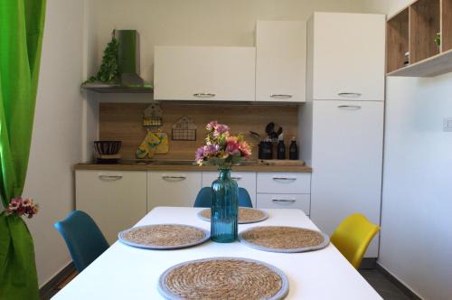 Palermo Apartment | Intero Appartamento con Balcone - Villa Ciaculli