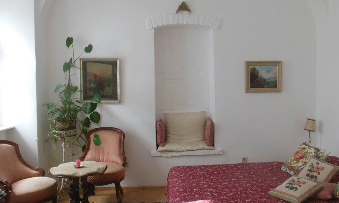 Josefstadt Apartment | Intimate and elegant atmosphere in the heart of Vienna