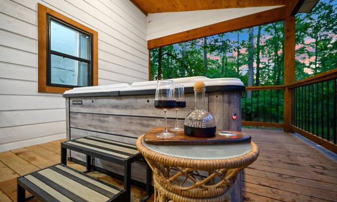 Hochatown Cabin | Intimate Encounter Shower For 2 Private Hot Tub!