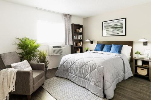 Hampton Hotel | Intown Suites Extended Stay Select Hampton VA