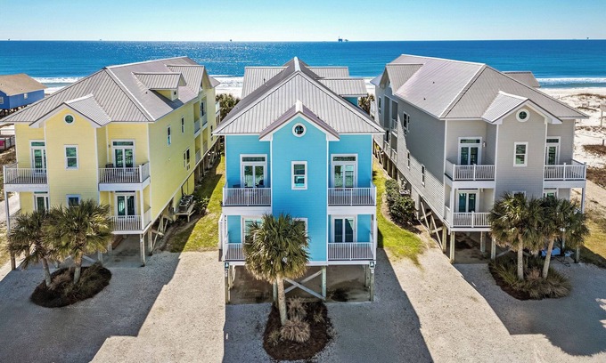 Southpointe House | Intrepid – Gulf-Front Paradise Awaits!