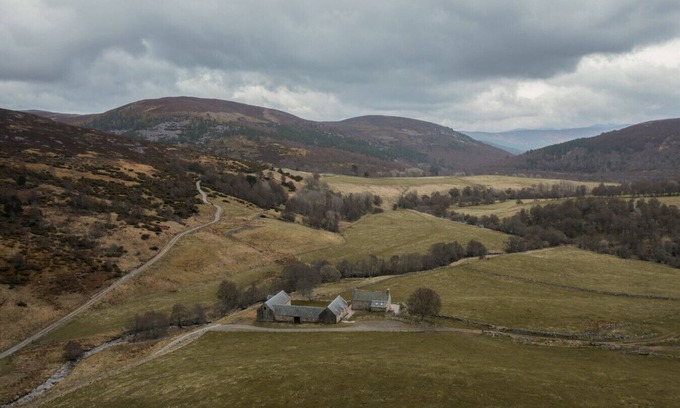 Ballater House | Inverenzie Cottage, Rooms with a view!