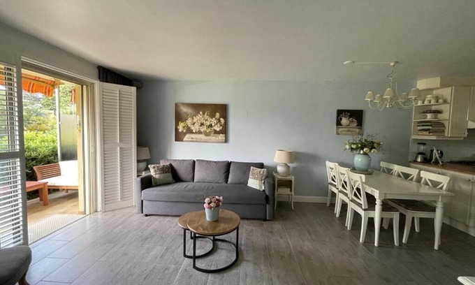 Antibes Apartment | Inviting Apartment in South of France near the Sea