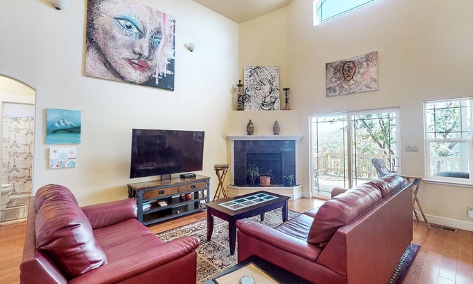 Rough and Ready House | Inviting home with balcony, fireplace, full kitchen, & washer/dryer