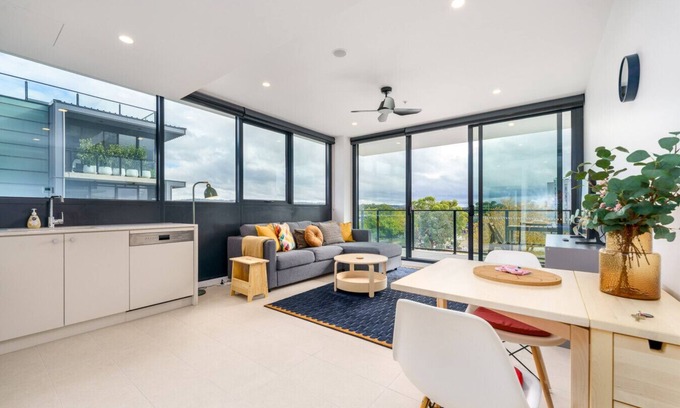 O'Connor Apartment | Inviting Urban Stay near City and ANU