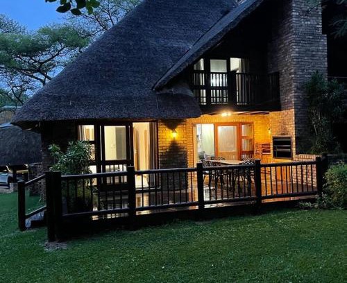 Hazyview Cabin | INYAMATANE LUXURY LODGES at Kruger Park Lodge