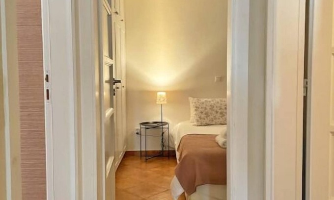 Andros Town House | IRIDA Top-Floor Serenity - 5 mins to Batsi