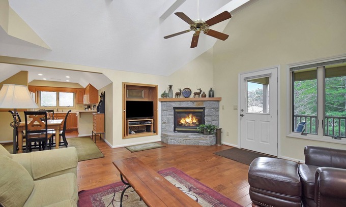 Blowing Rock Condo | Iris 4 | Fireplace, Restaurant, Pool, Spa