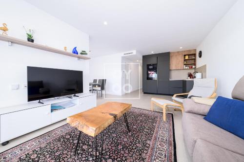 Alhama de Murcia Apartment | Isla de la Sierra lake mountain views by OYOOSTAYS