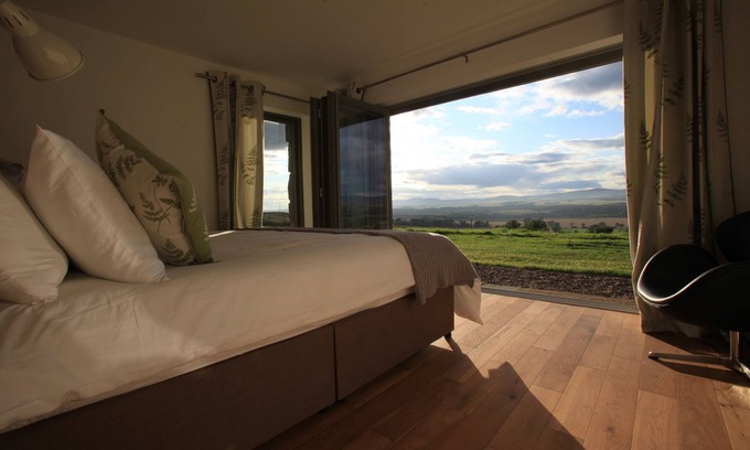 Forfar Cottage | Isla - Steading c/w Pool, Jacuzzi, Tennis and stunning views of the Cairngorms