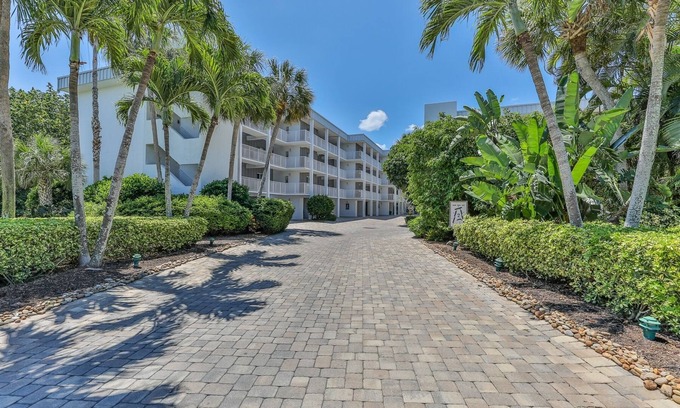Sanibel Condo | ISLAND BEACH CLUB 340F