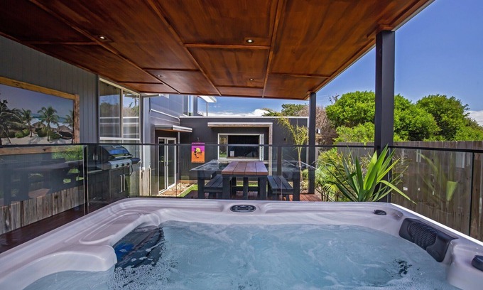 Cape Woolamai House | Island Getaway, Outdoor Spa, Games Room