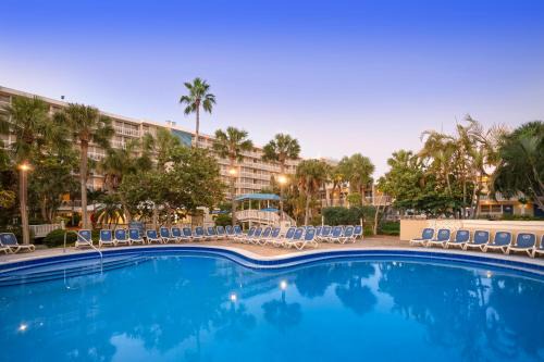 St. Pete Beach Resort | Island Grand at TradeWinds