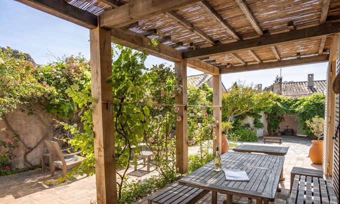 Porquerolles House | ISLAND OF PORQUEROLLES, FAMILY HOME IN THE CENTER OF THE VILLAGE