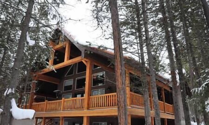 Island Park House | Island Park Luxury Cabin-Hot Tub-Near Yellowstone