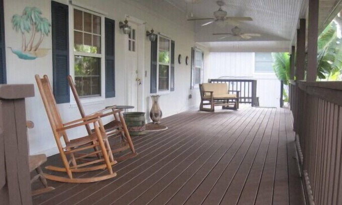 Rio Cottage | Island style home in quiet, residential neighborhood.