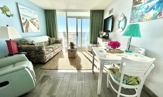 Myrtle Beach Condo | 💎ISLAND TIME Dolphin Shack; Gorgeous Direct Oceanfront Balcony King Luxury Bed