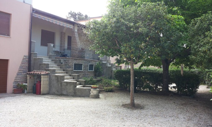 Marina di Castagneto Carducci Apartment | Apartment in a cottage near the sea