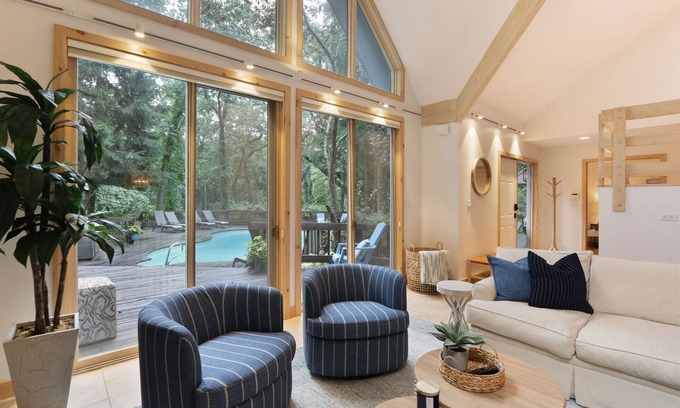 Michiana House | It`s a Wonderful Life 6 beds, 4 baths Luxury Home in Michiana, MI with Pool &