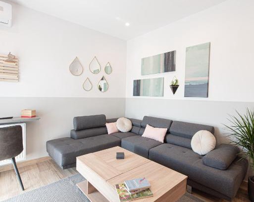 Oropos Apartment | Iviskos Apartment - Hellenic Apartments Avlona