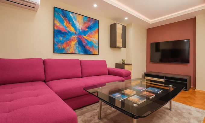 Ruse Center Apartment | Ivy Central Apartment
