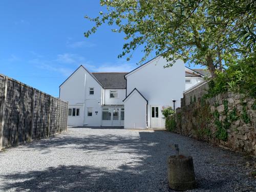 Horton House | Ivy Cottage