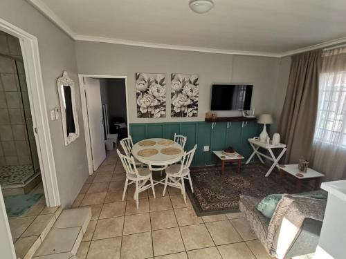 Kimberley Apartment | J's Haven Self-Catering