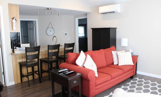 Prudenville Cabin | Jack's on the Bay, 2 Bedroom/1 Bath B