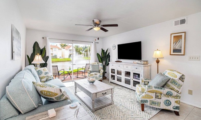 Ocean Side Village Condo | Jackie - Tranquil 1BR Condo · Walk to Beach