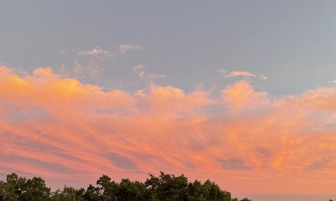 Wimberley Cabin | Jackrabbit Cabin is a quiet Hill Country retreat with vistas and dark skies.