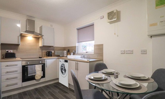 Coatbridge Apartment | Jackson Apartment in the centre of Coatbridge.