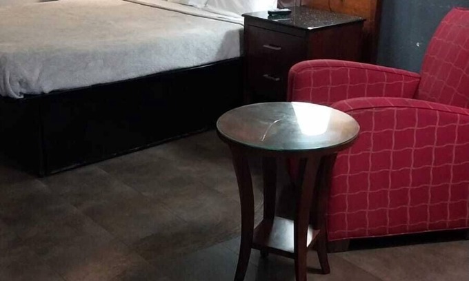 Jackson Hotel | Jackson Short Term Stays and OYO Hotel