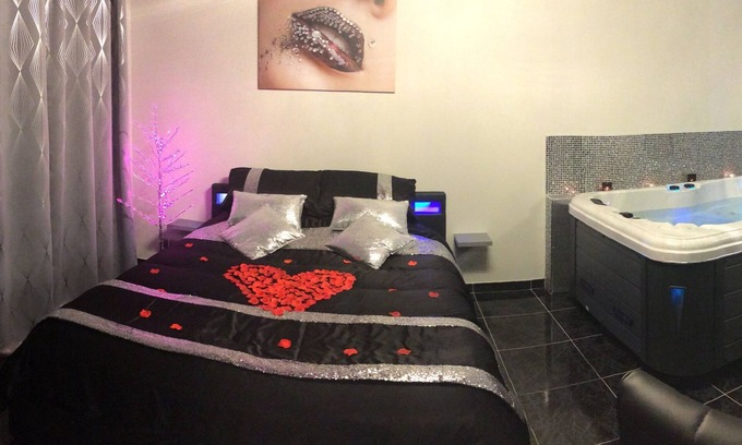 Clermont-l'Herault Apartment | JACUZZI APARTMENT between Montpellier and Béziers