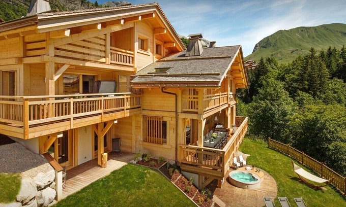 Le Chinaillon Ski Chalet | Jacuzzi hammam and sunny terrace