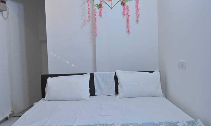 Faizabad House | Jai Hind Guest House