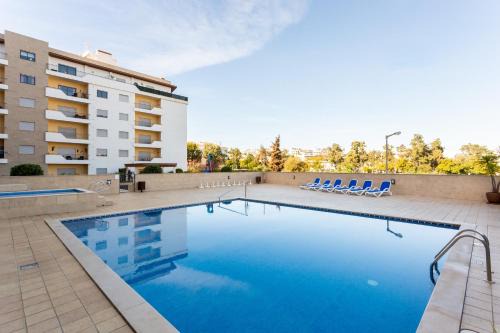 Lagos Apartment | James's Quinta das Palmeiras, spacious 2 bedroom apartment in luxury complex, walking distance to town and beach