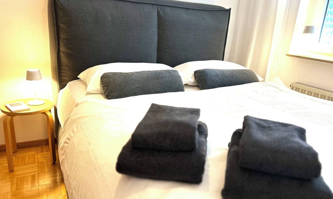 Innenstadt-Ost Apartment | Japandy Style Dortmund, balcony, parking space