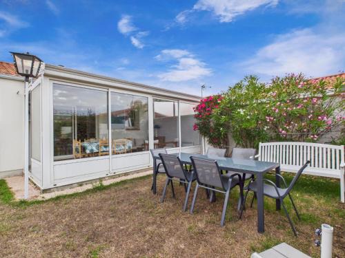 Saint-Hilaire-de-Riez House | Jardin et véranda - Maison 4 adultes 2 enfants