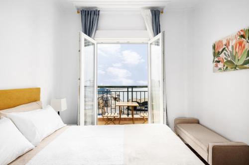 Ensanche Centro Apartment | Jardines del Puerto with View
