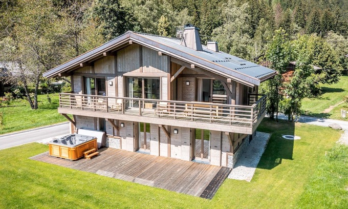 Les Tines Ski Chalet | JATOBA - Chalet with a jacuzzi and cinema corner
