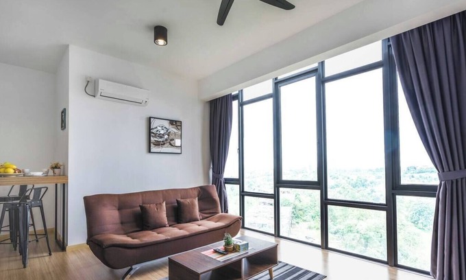 Tebrau Apartment | JB Mount Austin Cube 8 teens Brand New 2 Big beds