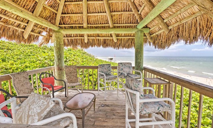 Beach Club Colony House | Jensen Beach Home Walk to Beach Access!