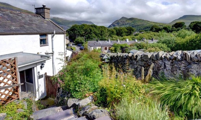 Gallt Y Foel House | Jentrea Cottage in Caernarfon