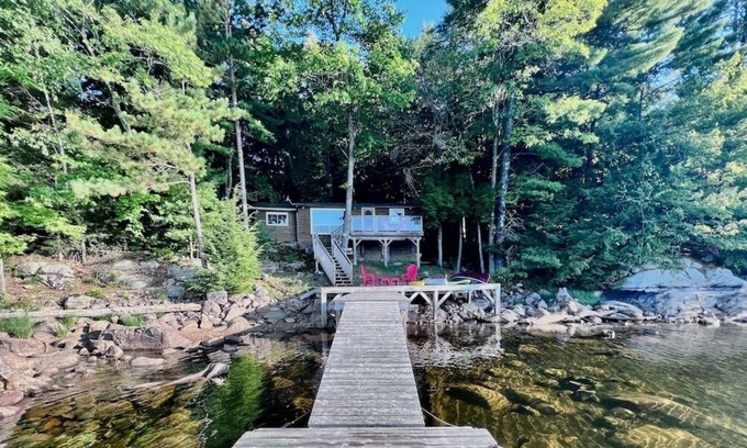 Catchacoma Cottage | Jewel on Gold Lake