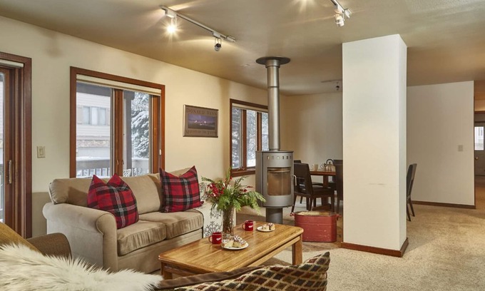 Teton Village Condo | JHRL - Teewinot B3, steps away from Moose Creek lift