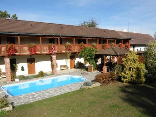 Dynin Apartment | Jihočeský Statek