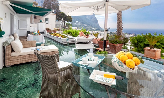 Capri Apartment | JJ Capri