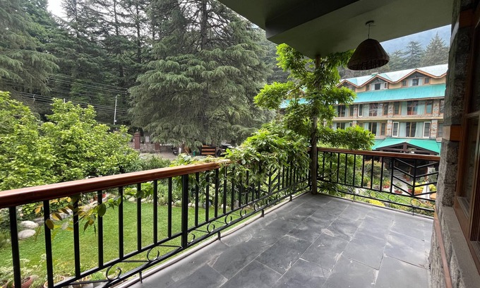 New Manali Resort | Johnson Lodge and Spa